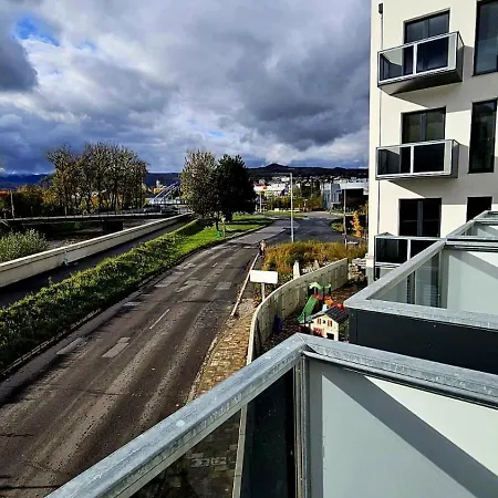 Hron River View 24h Self Check -in Free Parking Apartman Besztercebánya